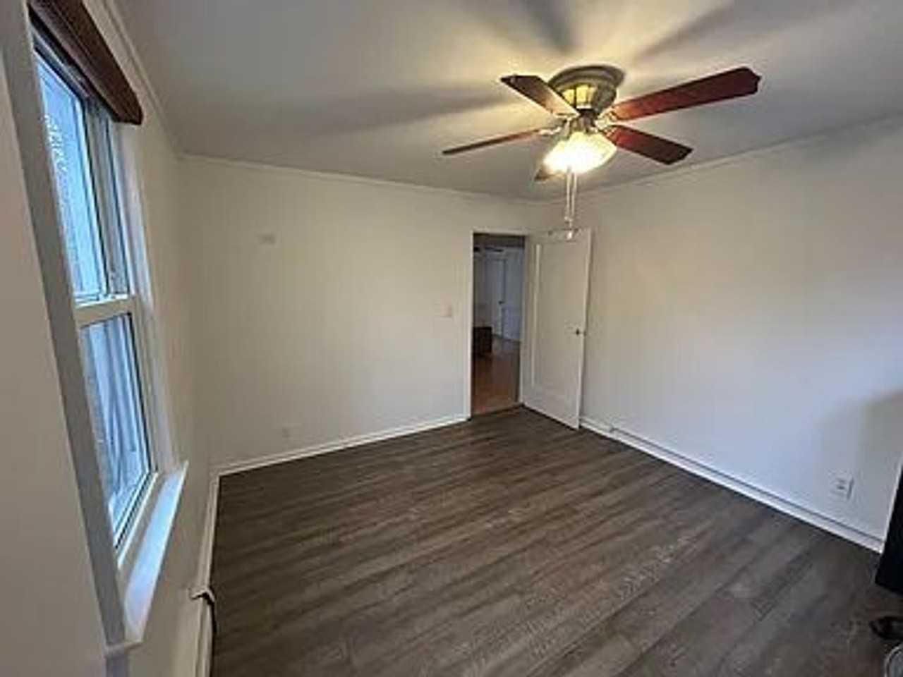 14 Parkhill St - Photo 3 of 14