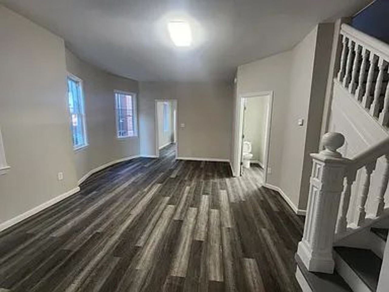 729 Monmouth St - Photo 2 of 19