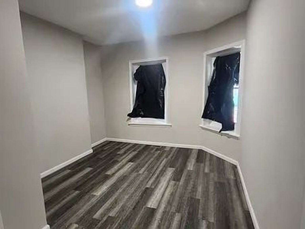 729 Monmouth St - Photo 3 of 19