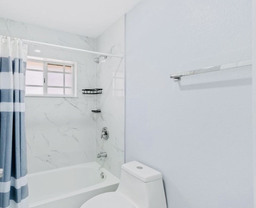 11043 W Okeechobee Rd #202 - Photo 4 of 5