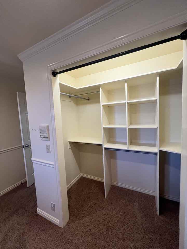 1002 Hillside Dr #NA - Photo 2 of 31