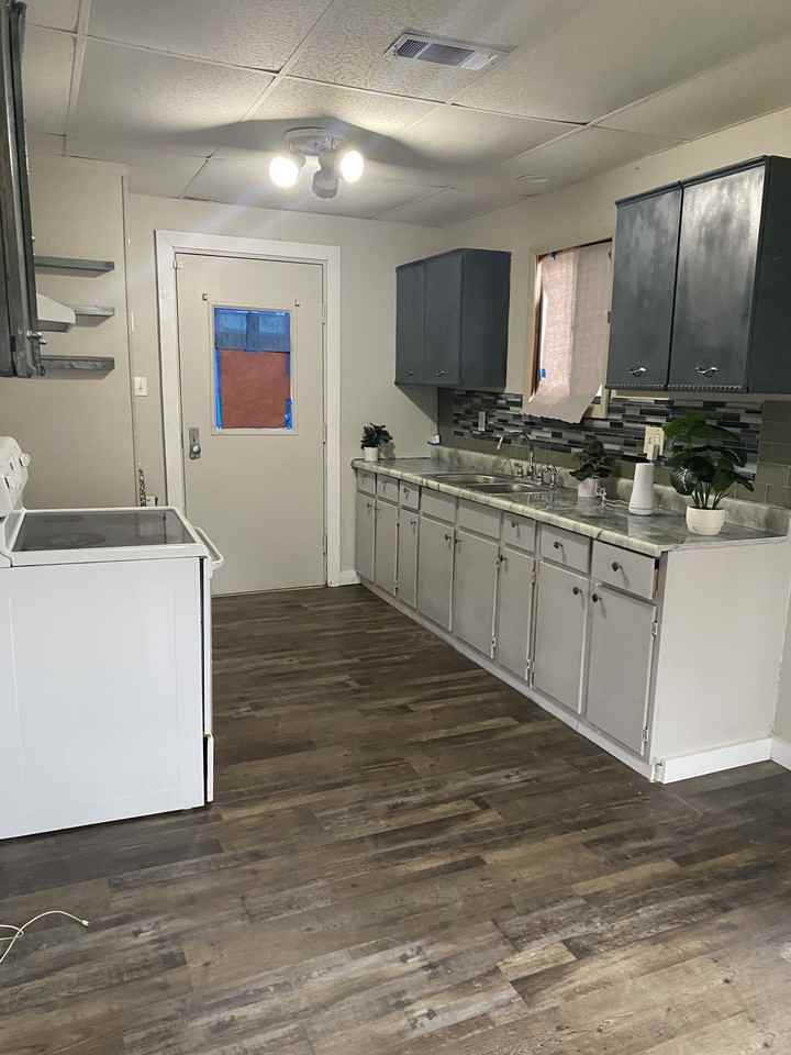 513 Southwest 3rd Street - Photo 5 of 19
