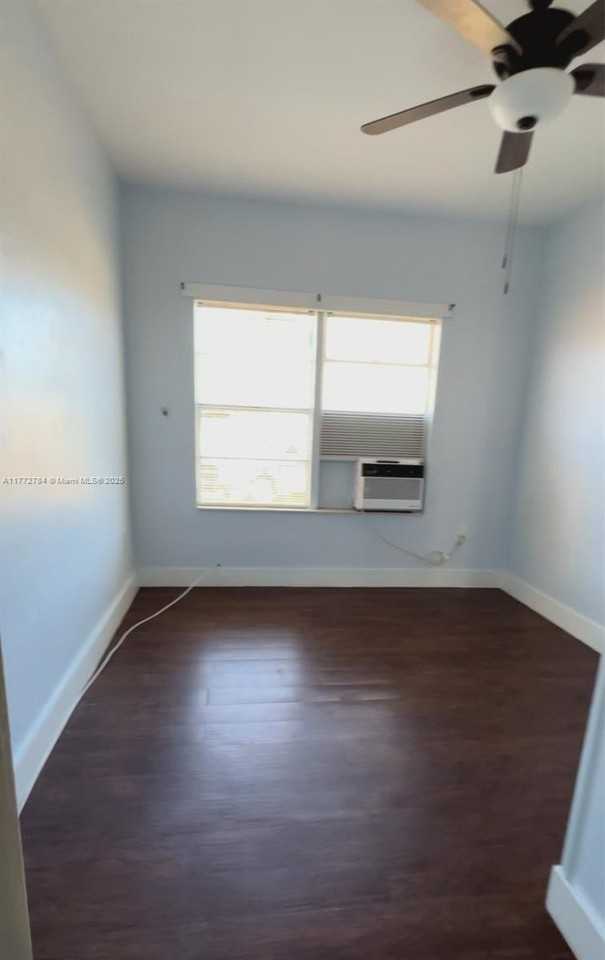 922 Old Dixie Hwy #2 - Photo 2 of 4