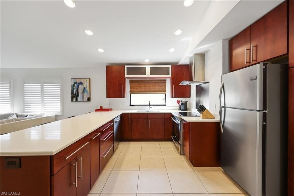 648 96th Ave N - Photo 5 of 37