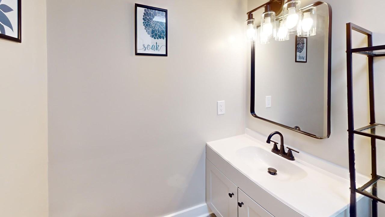 E North Ave - Photo 4 of 23