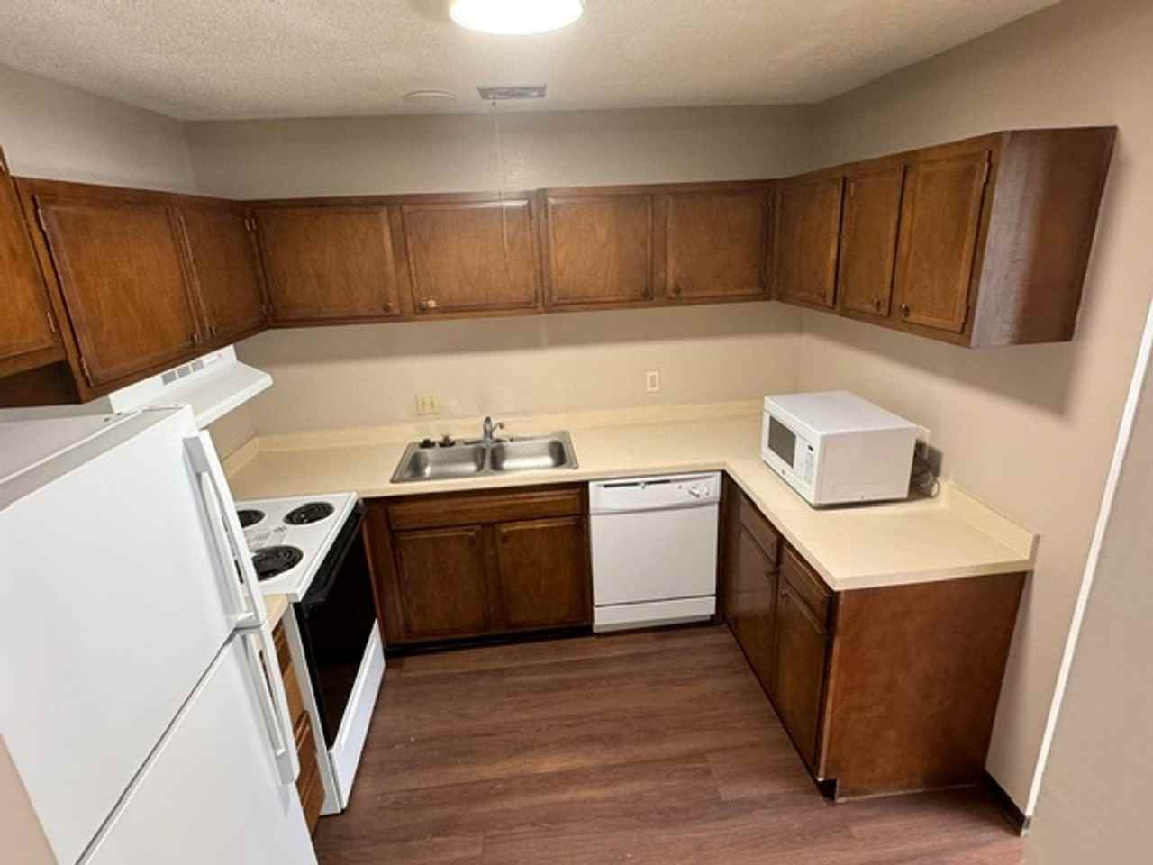 Quail Creek Apts. - Photo 3 of 40