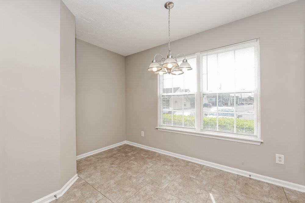 4060 George Buchanan Dr - Photo 6 of 17