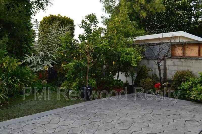 2212 Howard Ave - Photo 3 of 17