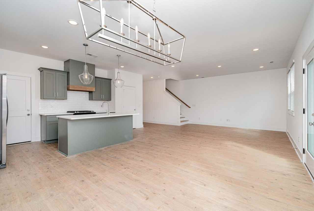 728 Caraway Ln - Photo 6 of 15