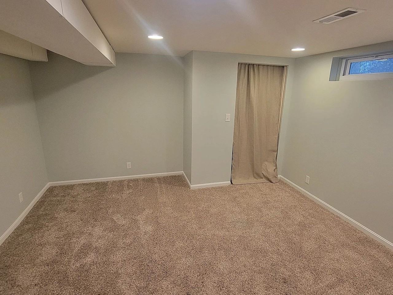 1810 Girard Dr - Photo 2 of 13