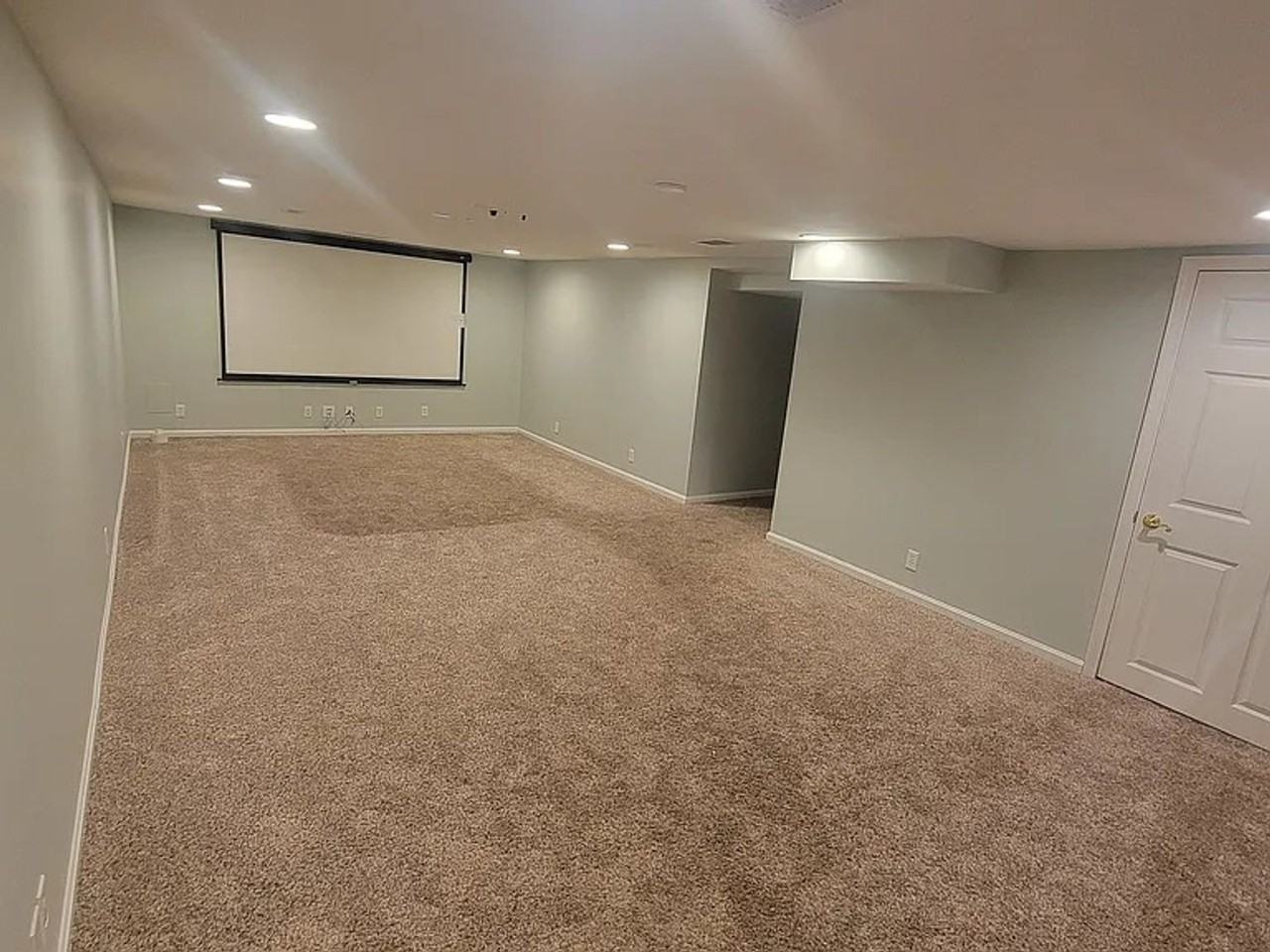 1810 Girard Dr - Photo 3 of 13