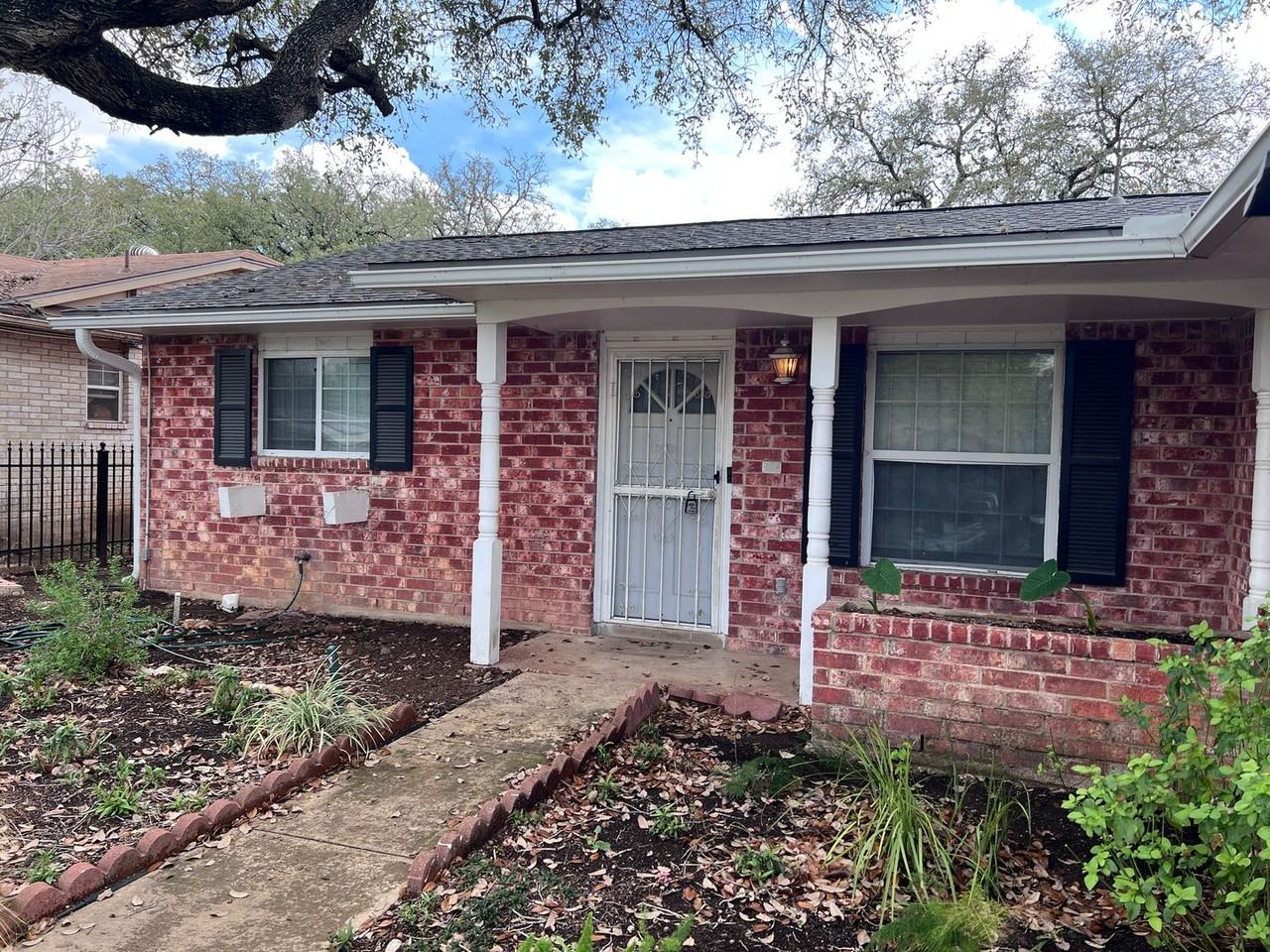 Villa Dr - Photo 2 of 14