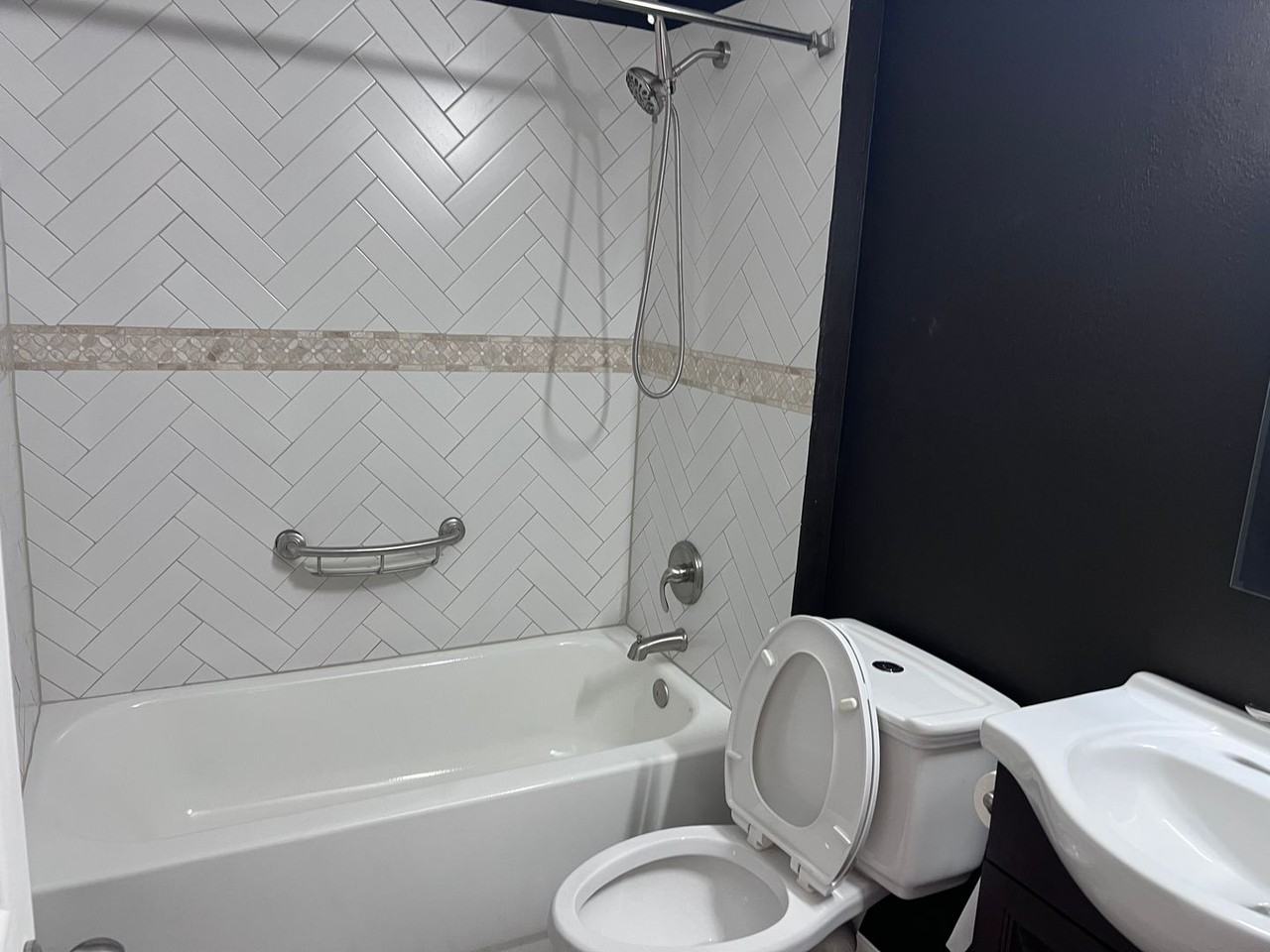 Villa Dr - Photo 6 of 14