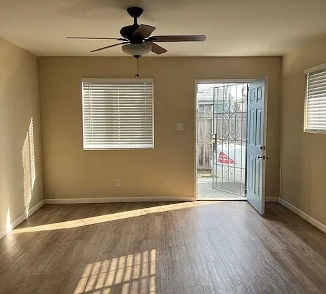 941 S 7th St - Photo 2 of 10