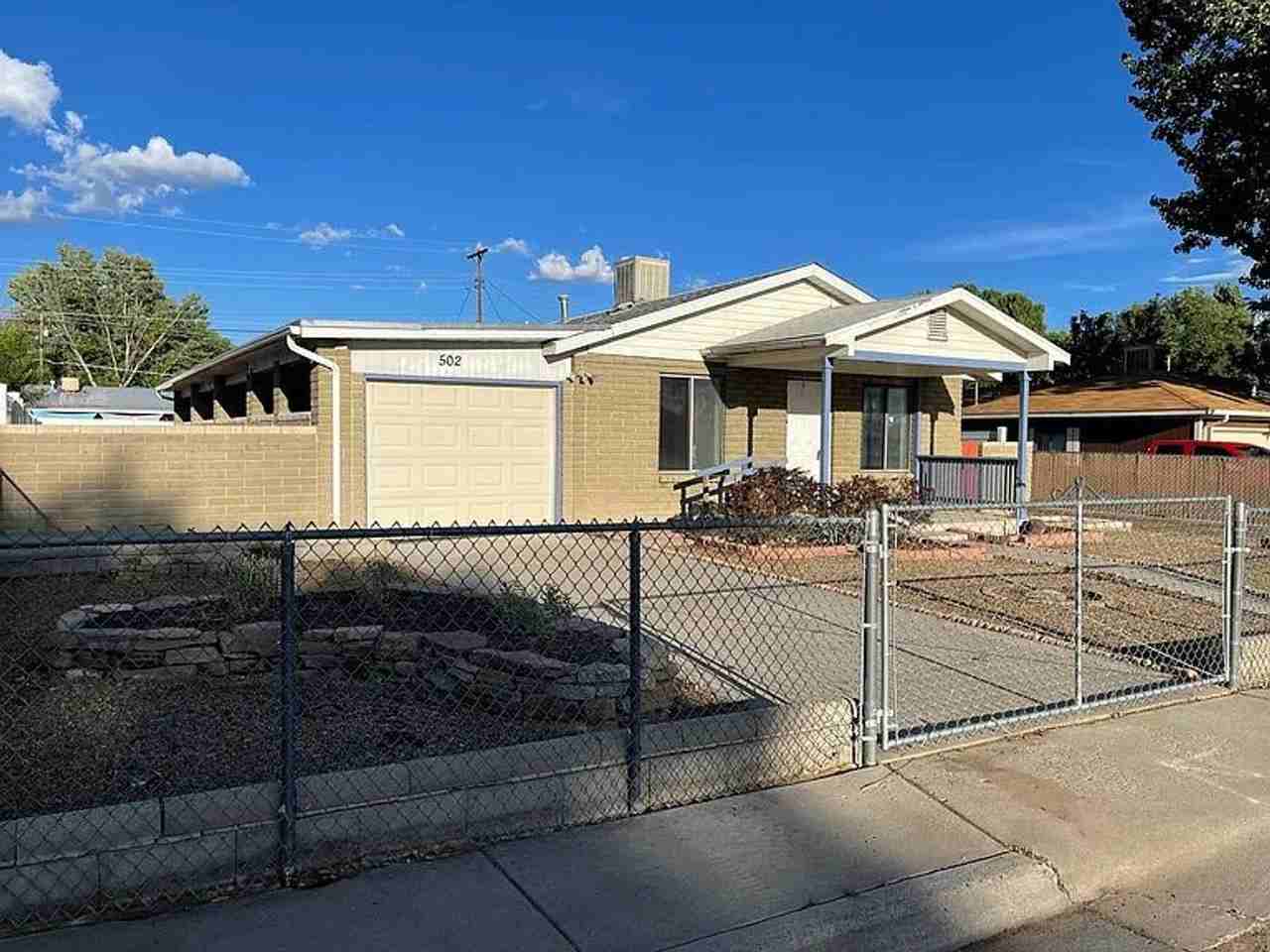 502 N 4th St - Photo 3 of 13