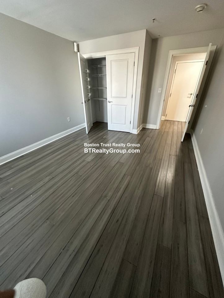 25 Alpine St #1 - Photo 4 of 7