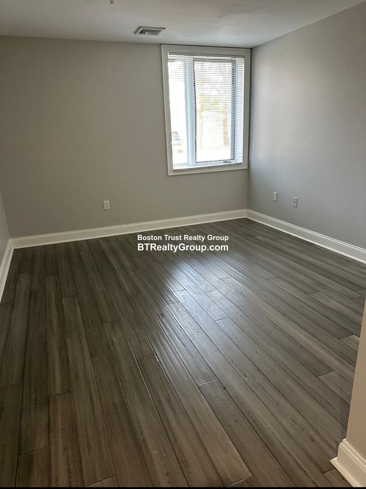 25 Alpine St #1 - Photo 5 of 7