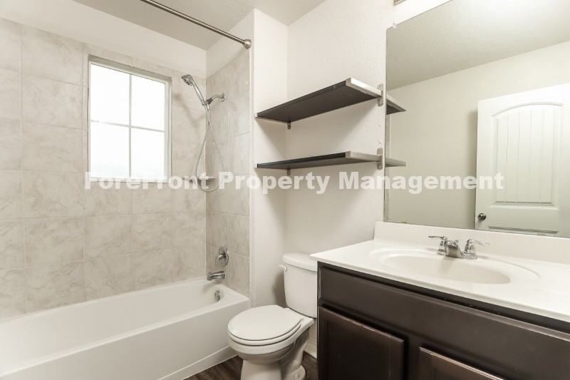 2935 Thackery Grv - Photo 5 of 41