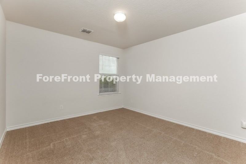 2935 Thackery Grv - Photo 7 of 41