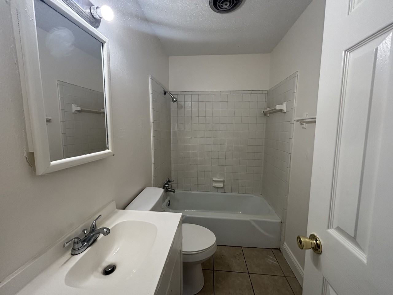 510 Magnolia St - Photo 7 of 14