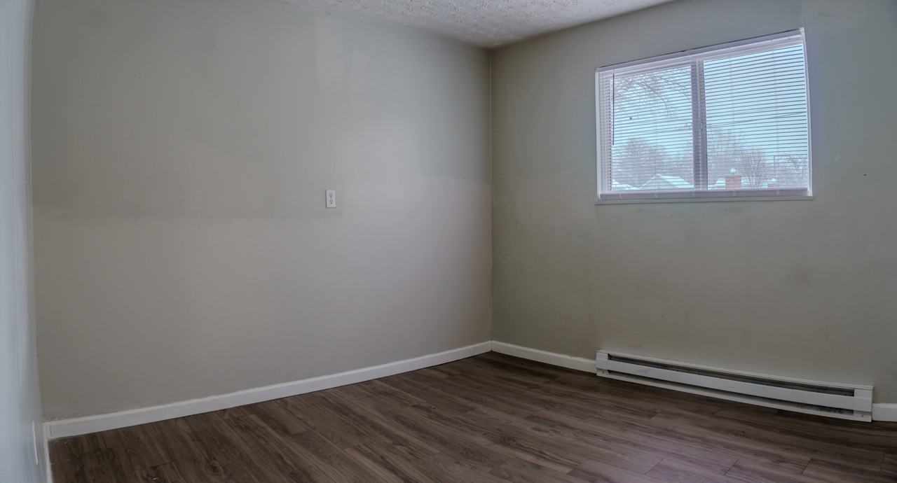 606 South College Avenue - Photo 3 of 6