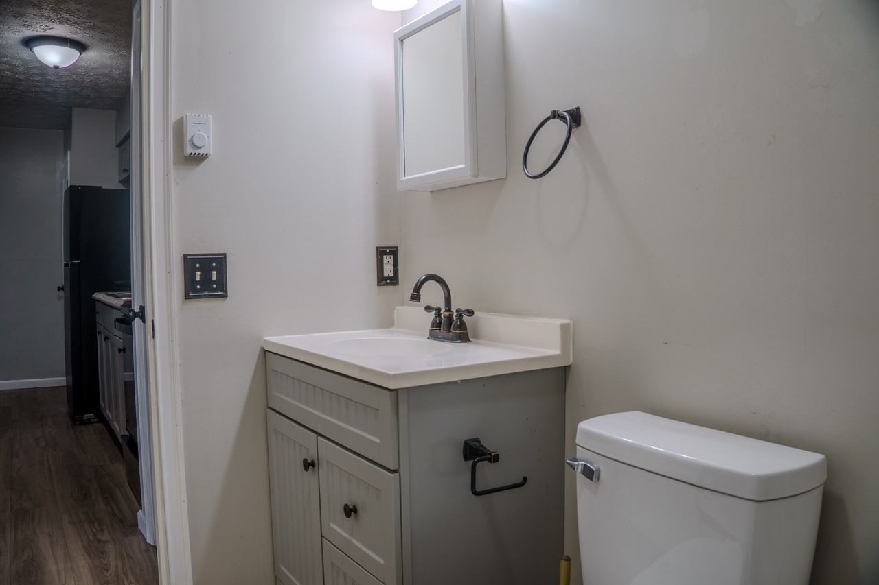 606 South College Avenue - Photo 6 of 6
