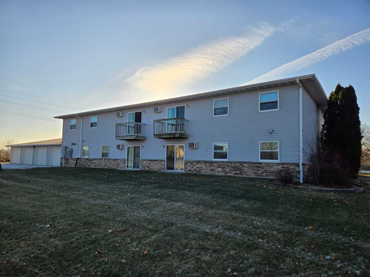 Rubina - Photo 2 of 7