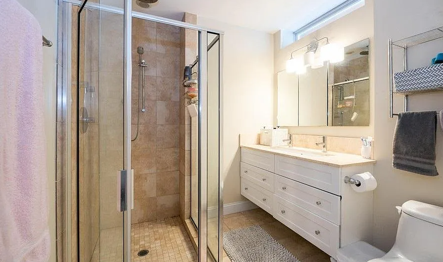 3645-3647  N Wilton Ave - Photo 4 of 50