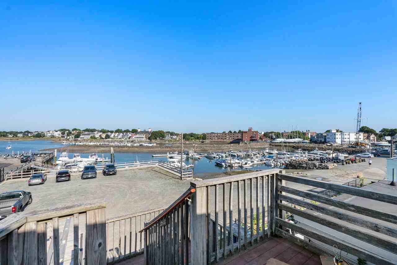 585 Shirley Street - Photo 6 of 14