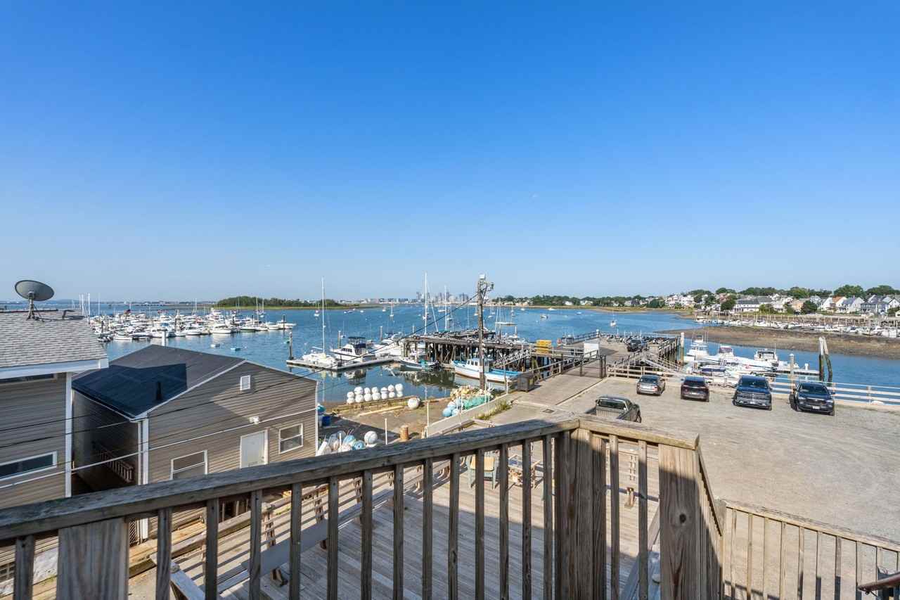 585 Shirley Street - Photo 7 of 14