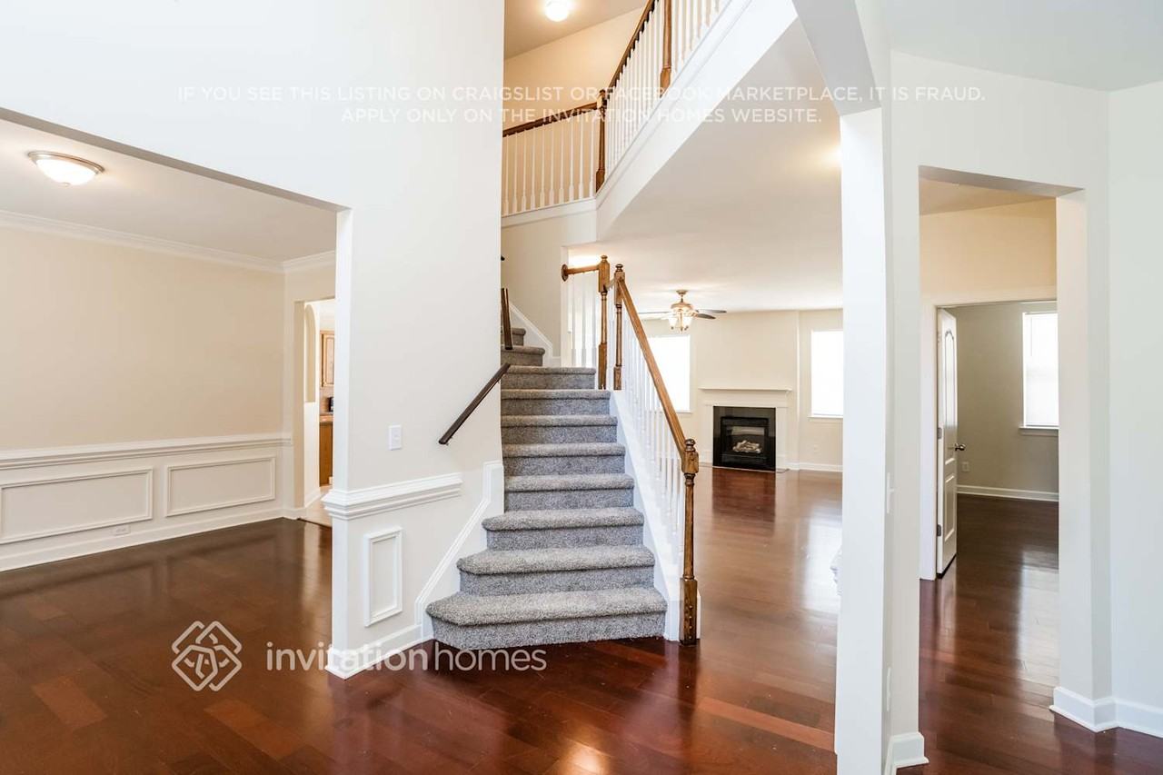 404 Springwood Dr - Photo 6 of 18