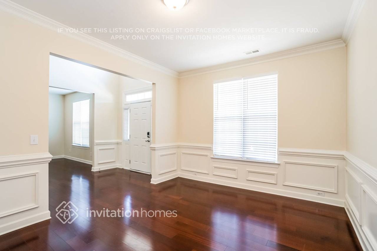 404 Springwood Dr - Photo 7 of 18