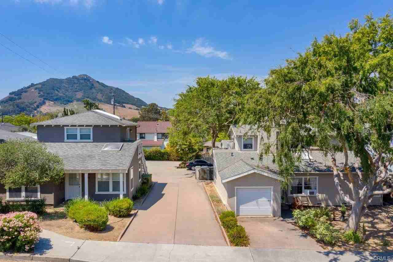 631 Johnson Ave #A - Photo 3 of 21