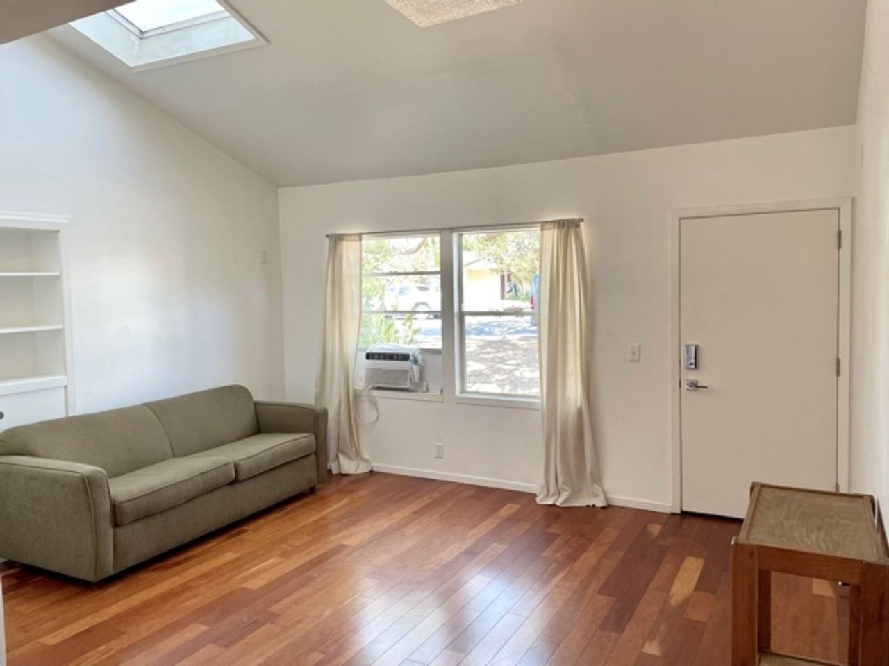 631 Johnson Ave #A - Photo 4 of 21