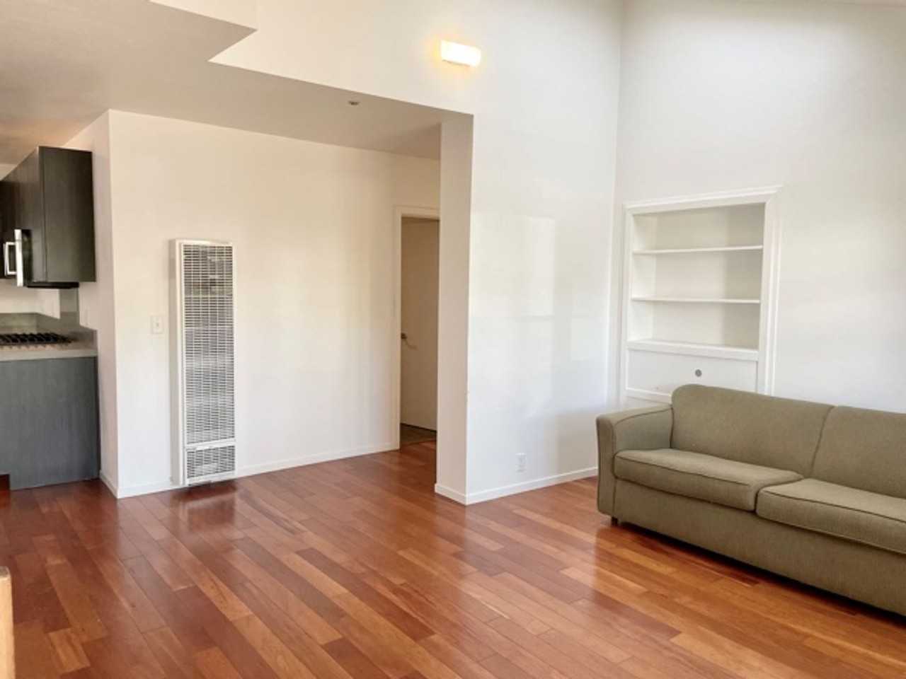 631 Johnson Ave #A - Photo 5 of 21