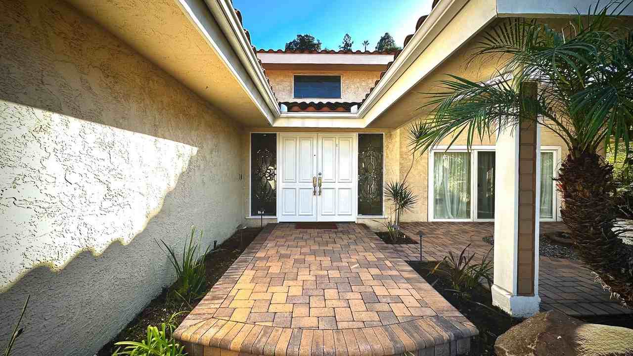 1214 Swarthmore Dr - Photo 3 of 34