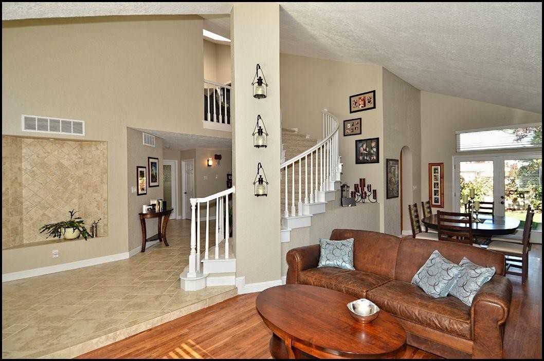 10525 Royal Birkdale NE - Photo 2 of 28