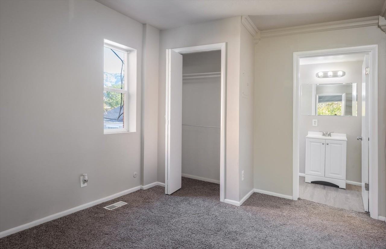 2318 Jefferson Ave #2 - Photo 7 of 13