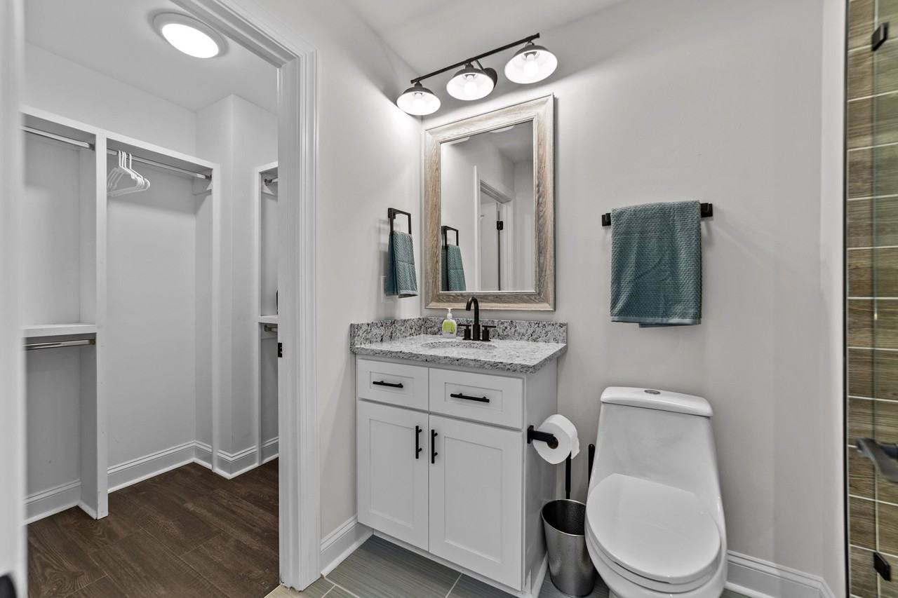 816 Crown Point Dr - Photo 3 of 50