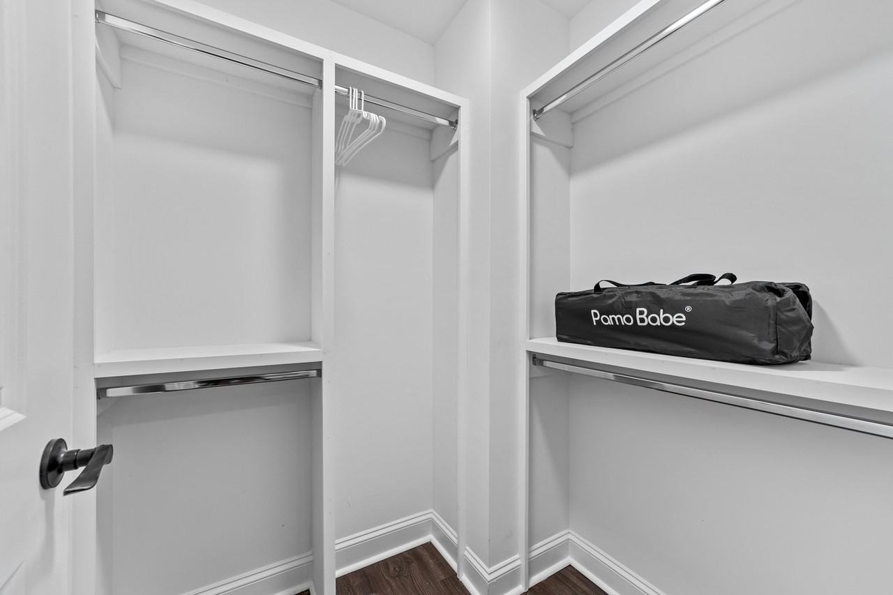 816 Crown Point Dr - Photo 4 of 50