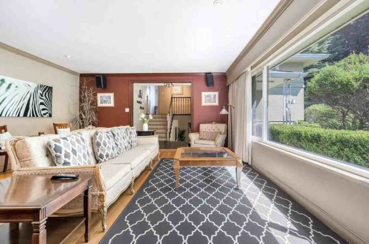 4457 Maple St - Photo 3 of 18