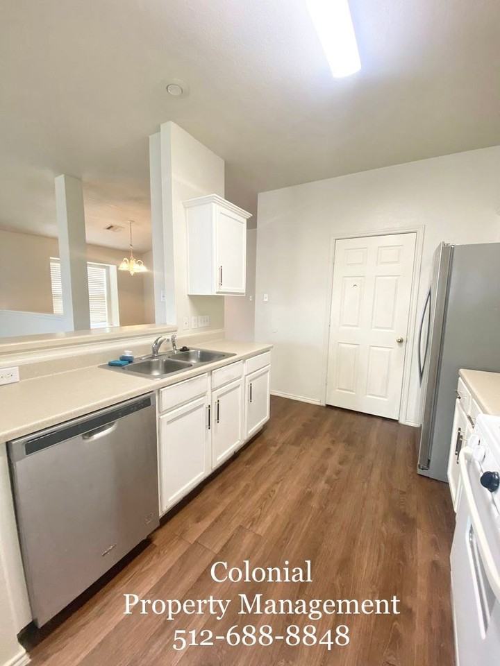 1501 Darjeeling Drive - Photo 3 of 16