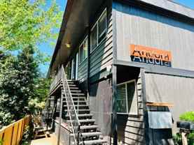 409 Se 30th Ave - Photo 1 of 1