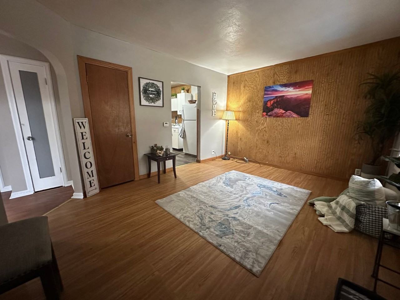 322 Lester St - Photo 7 of 16