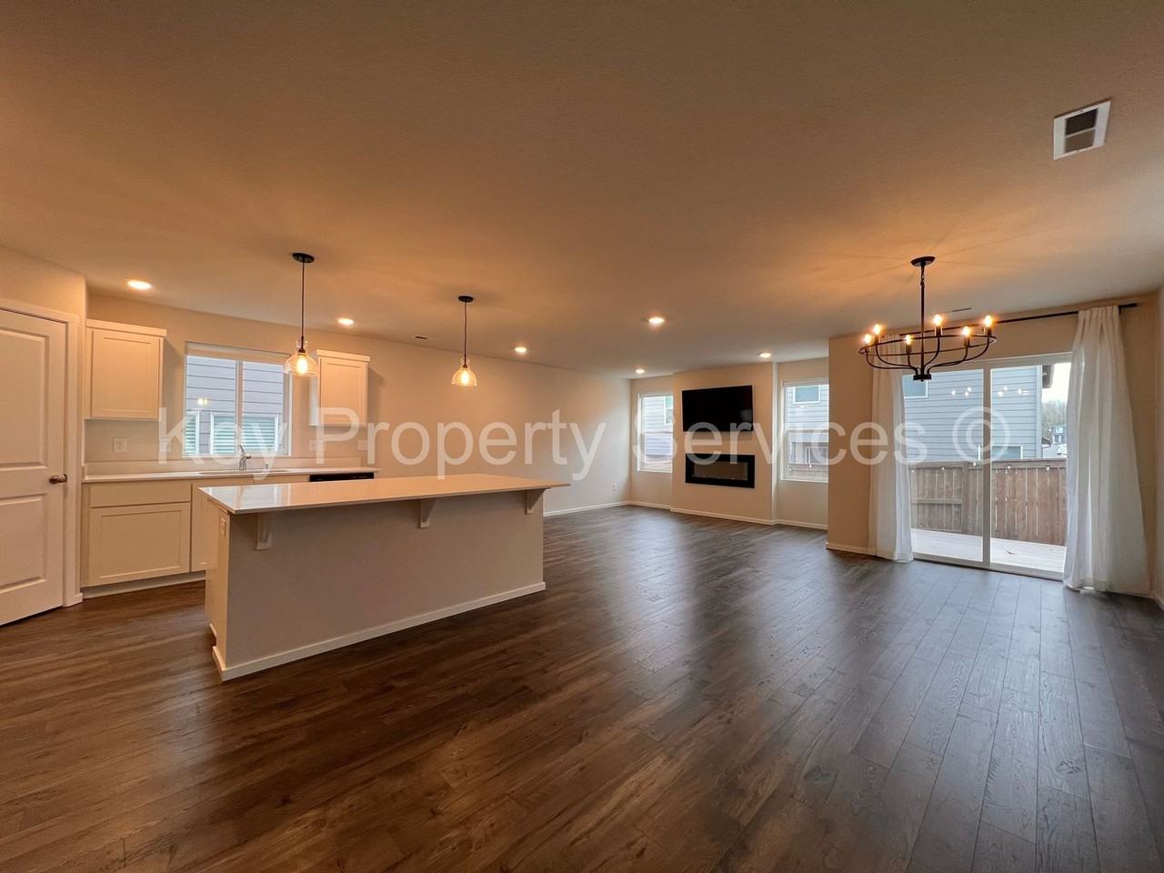 17503 Nw 10th Ave - Photo 3 of 29