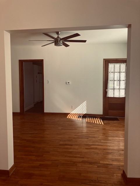 515 S Oak St #515 - Photo 6 of 10