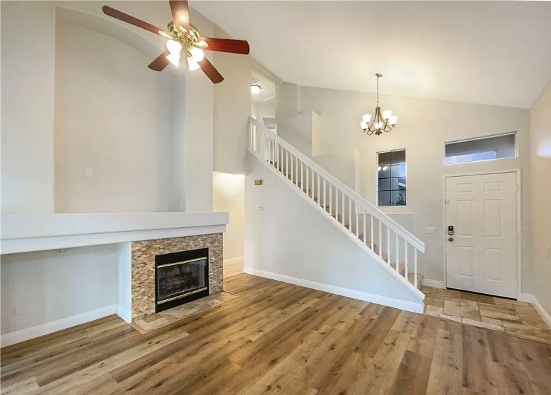 284 Delta Leaf Way - Photo 3 of 5