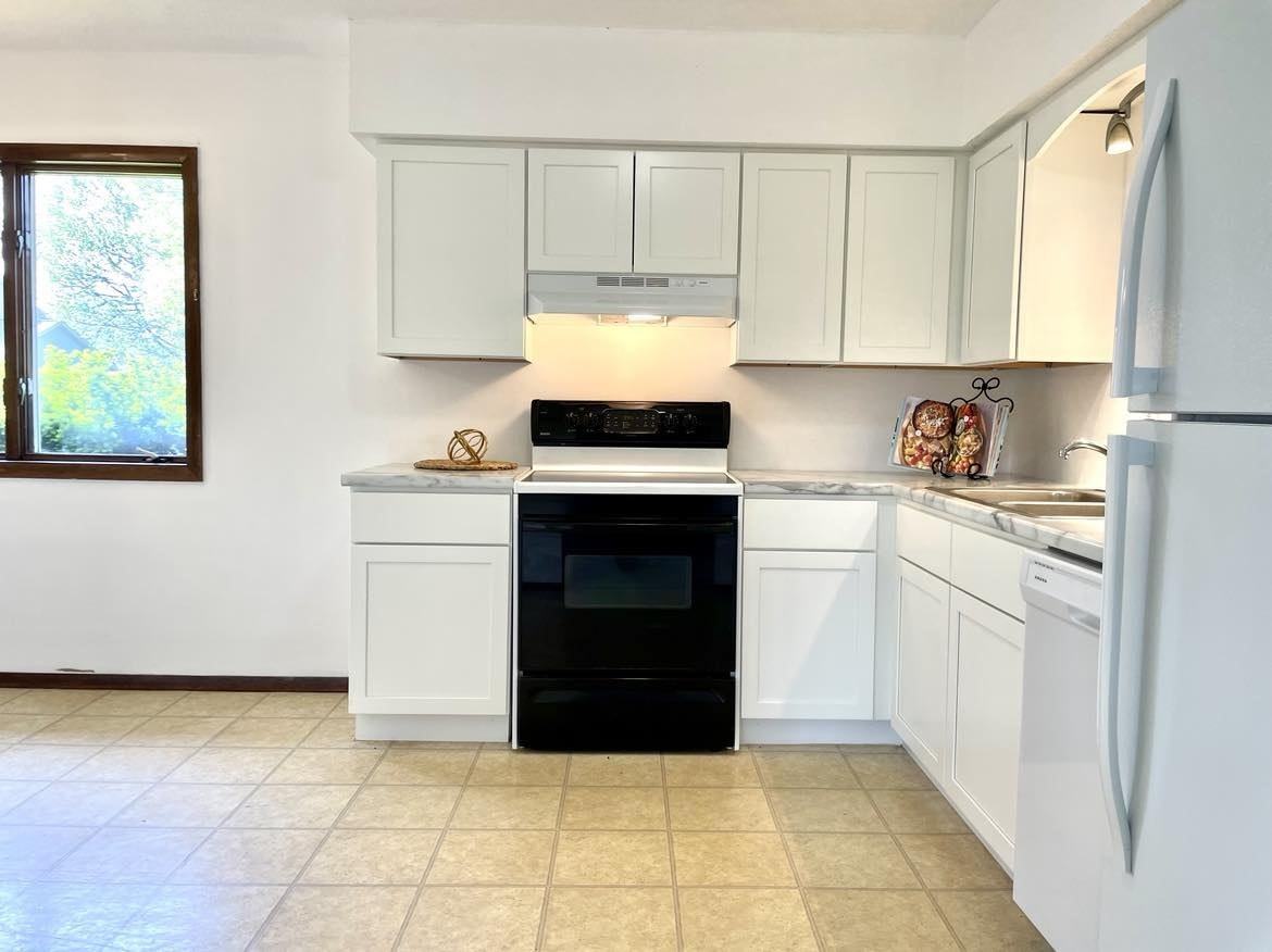 5006 West Keller Road, Unit 5006 - Photo 3 of 17