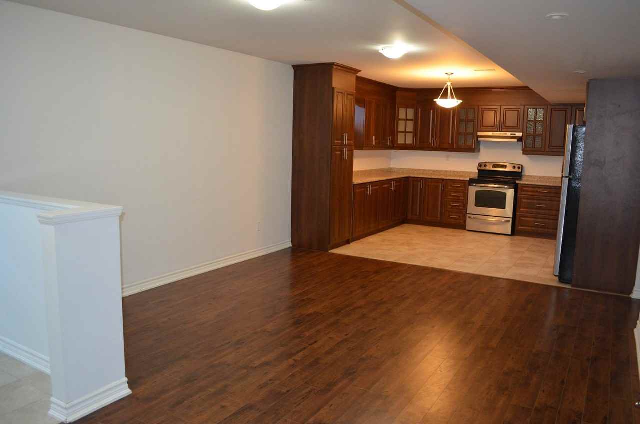 153 Willis Rd - Photo 3 of 13