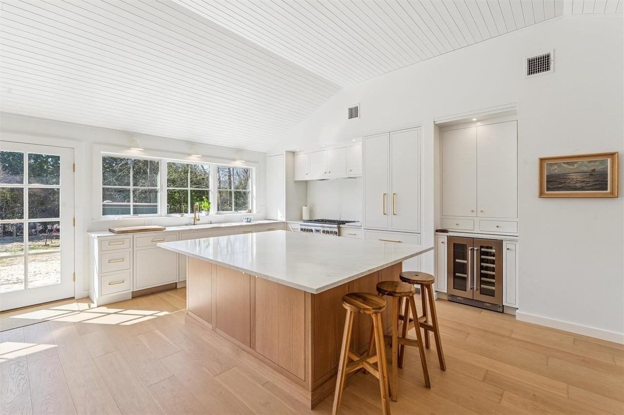 25 Lamb Ave - Photo 7 of 16